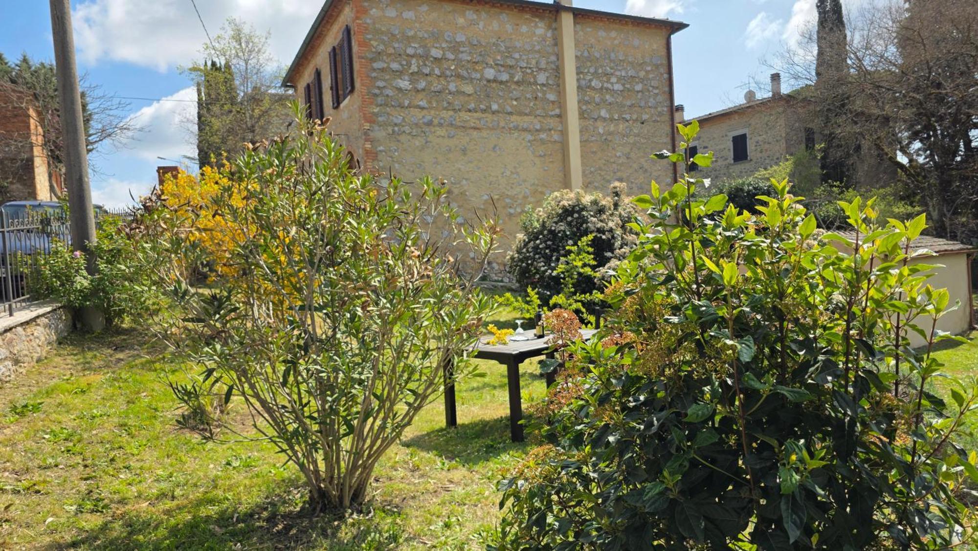 A Casa Di Gabri Villa Montefollonico Екстериор снимка